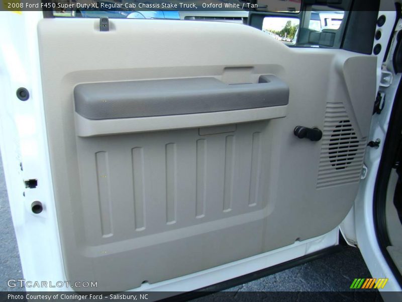 Oxford White / Tan 2008 Ford F450 Super Duty XL Regular Cab Chassis Stake Truck