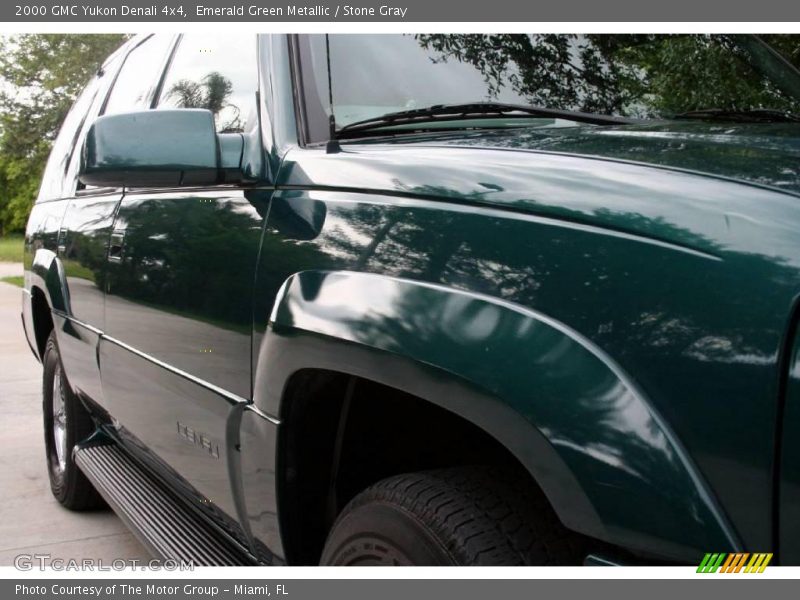 Emerald Green Metallic / Stone Gray 2000 GMC Yukon Denali 4x4