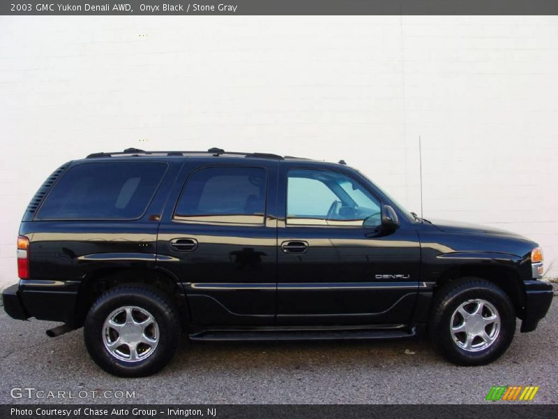 Onyx Black / Stone Gray 2003 GMC Yukon Denali AWD