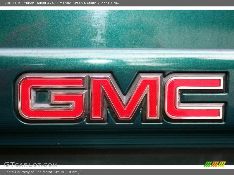 Emerald Green Metallic / Stone Gray 2000 GMC Yukon Denali 4x4
