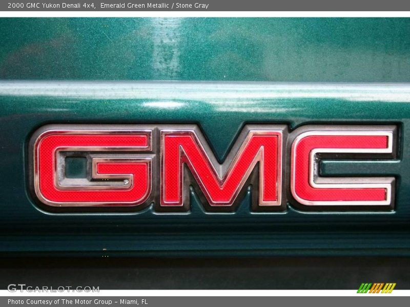 Emerald Green Metallic / Stone Gray 2000 GMC Yukon Denali 4x4