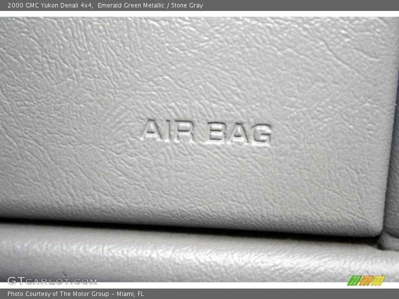 Emerald Green Metallic / Stone Gray 2000 GMC Yukon Denali 4x4