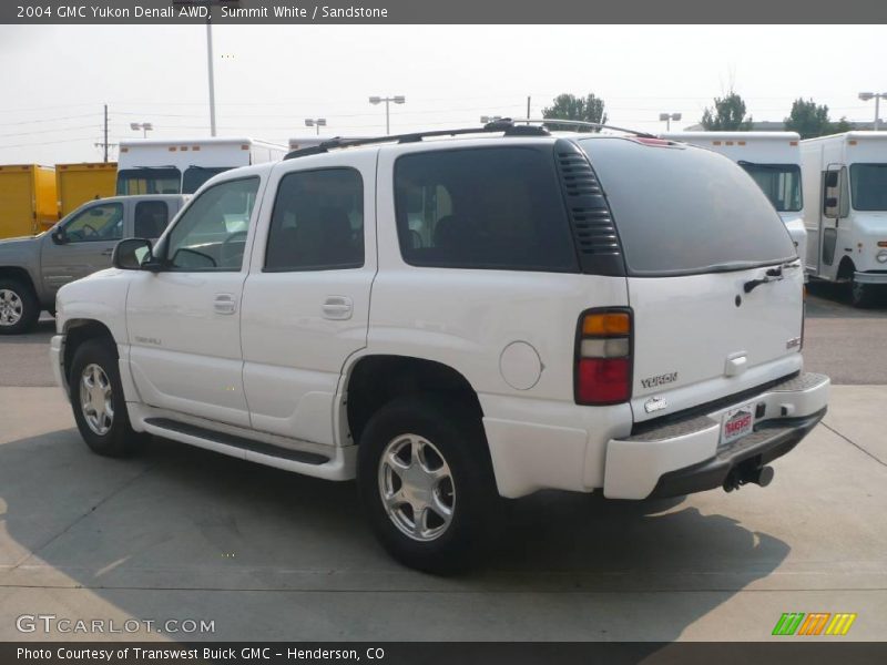 Summit White / Sandstone 2004 GMC Yukon Denali AWD