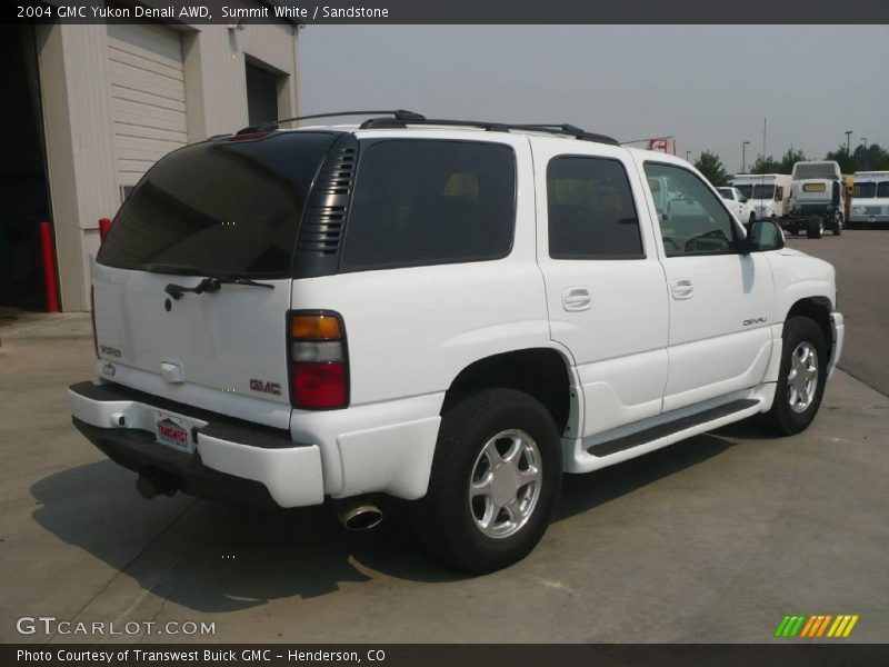 Summit White / Sandstone 2004 GMC Yukon Denali AWD