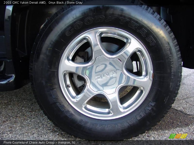 Onyx Black / Stone Gray 2003 GMC Yukon Denali AWD
