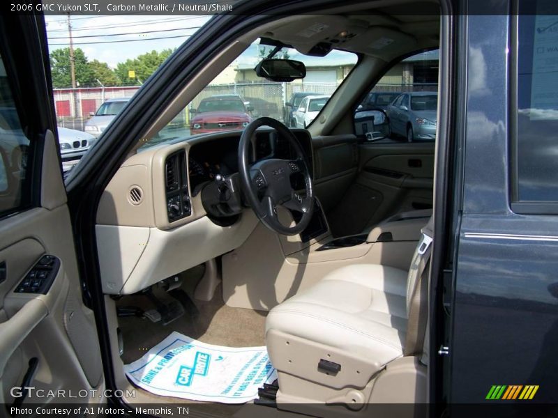 Carbon Metallic / Neutral/Shale 2006 GMC Yukon SLT