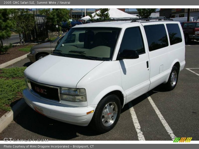 Summit White / Neutral 2005 GMC Safari SLE
