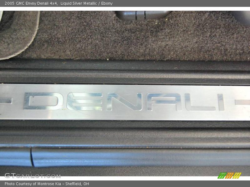 Liquid Silver Metallic / Ebony 2005 GMC Envoy Denali 4x4