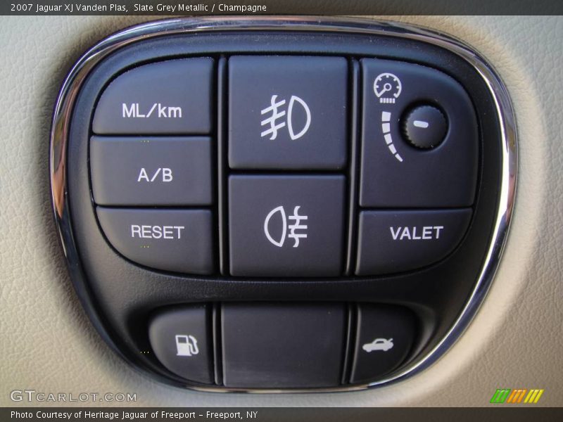Slate Grey Metallic / Champagne 2007 Jaguar XJ Vanden Plas