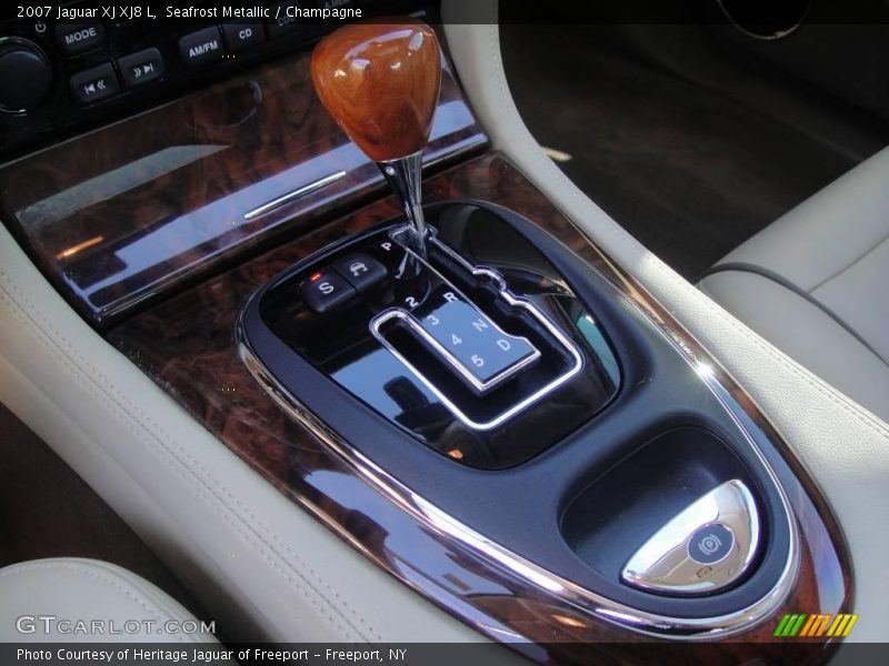 Seafrost Metallic / Champagne 2007 Jaguar XJ XJ8 L