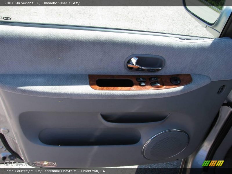 Diamond Silver / Gray 2004 Kia Sedona EX