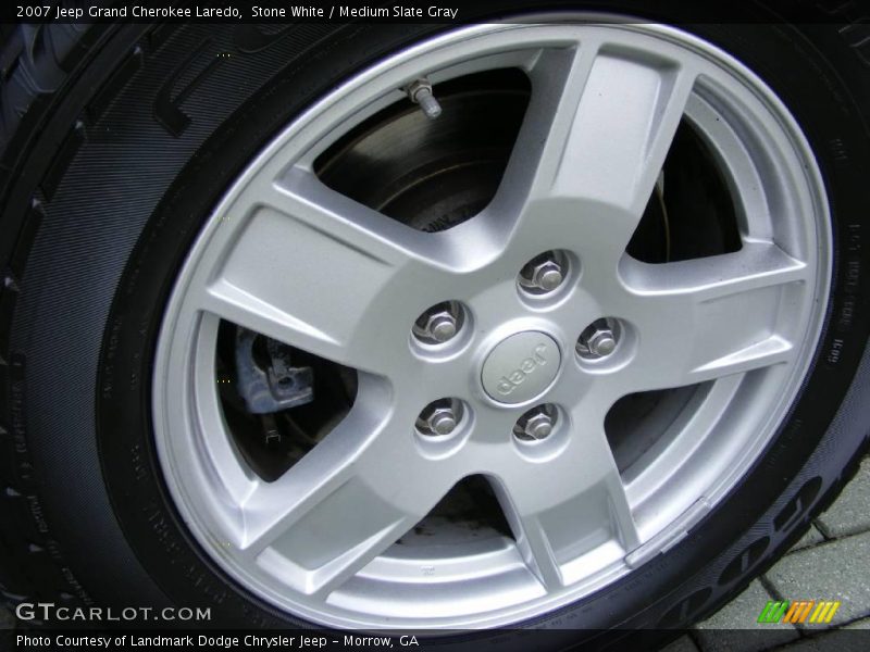 Stone White / Medium Slate Gray 2007 Jeep Grand Cherokee Laredo