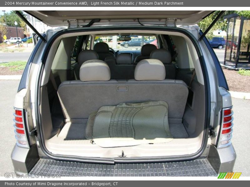 Light French Silk Metallic / Medium Dark Parchment 2004 Mercury Mountaineer Convenience AWD