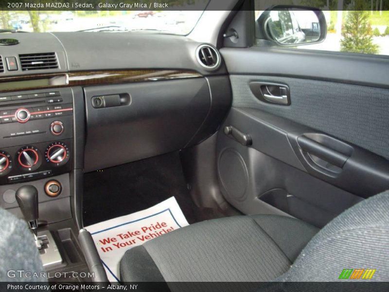 Galaxy Gray Mica / Black 2007 Mazda MAZDA3 i Sedan