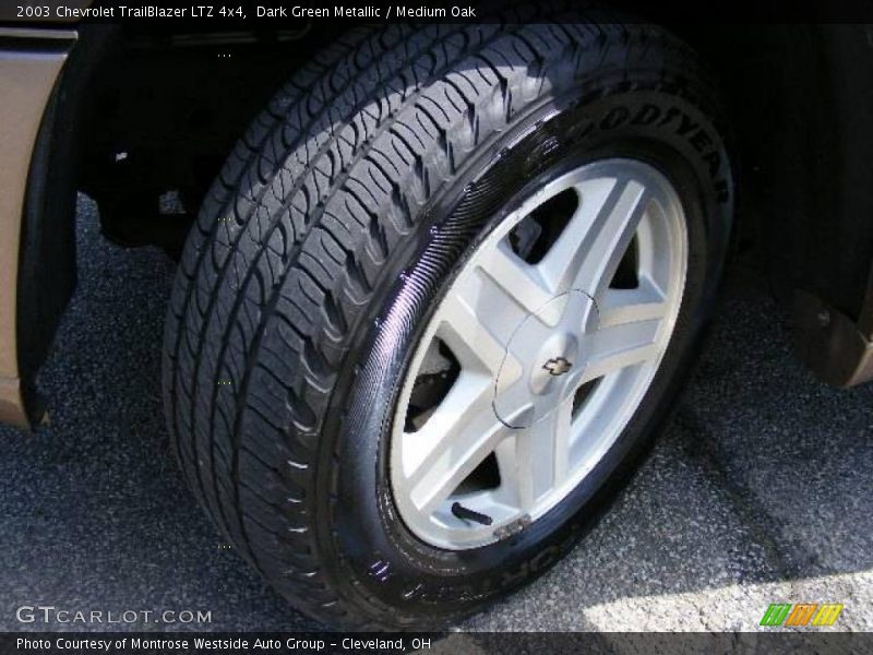 Dark Green Metallic / Medium Oak 2003 Chevrolet TrailBlazer LTZ 4x4