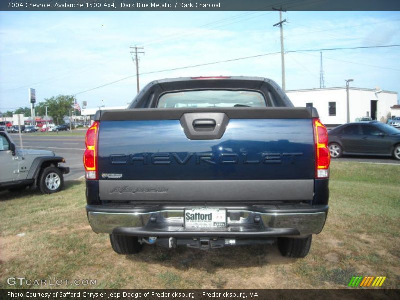 Dark Blue Metallic / Dark Charcoal 2004 Chevrolet Avalanche 1500 4x4