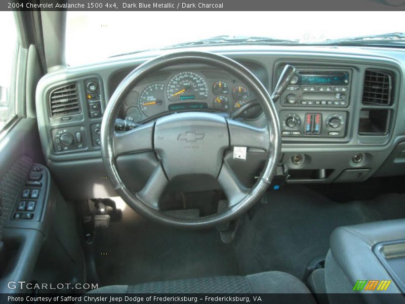 Dark Blue Metallic / Dark Charcoal 2004 Chevrolet Avalanche 1500 4x4