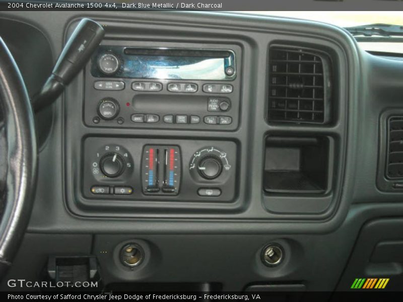 Dark Blue Metallic / Dark Charcoal 2004 Chevrolet Avalanche 1500 4x4