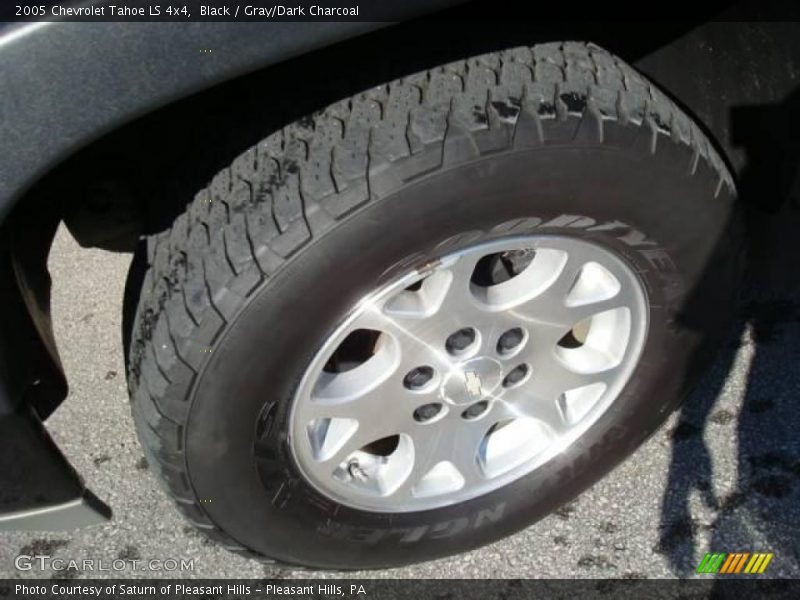 Black / Gray/Dark Charcoal 2005 Chevrolet Tahoe LS 4x4
