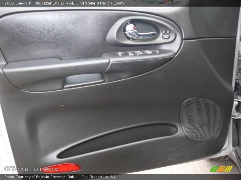 Silverstone Metallic / Ebony 2005 Chevrolet TrailBlazer EXT LT 4x4