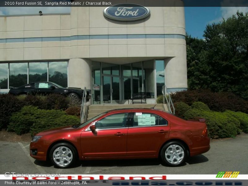 Sangria Red Metallic / Charcoal Black 2010 Ford Fusion SE