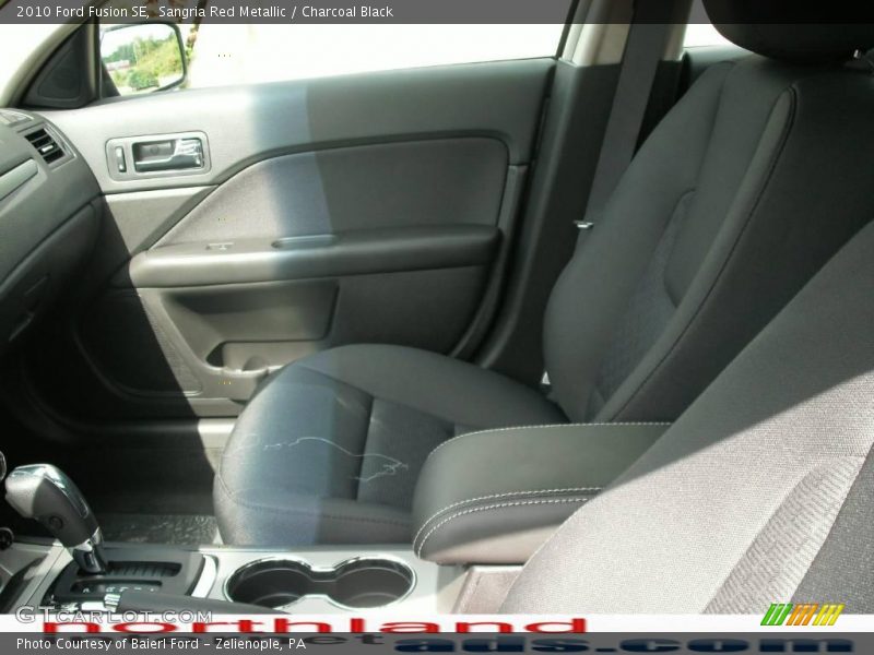 Sangria Red Metallic / Charcoal Black 2010 Ford Fusion SE