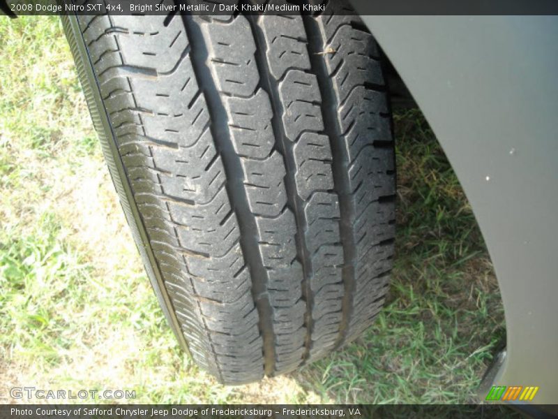 Bright Silver Metallic / Dark Khaki/Medium Khaki 2008 Dodge Nitro SXT 4x4