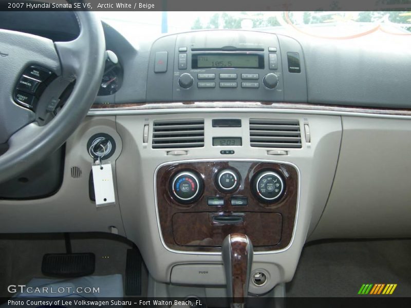 Arctic White / Beige 2007 Hyundai Sonata SE V6