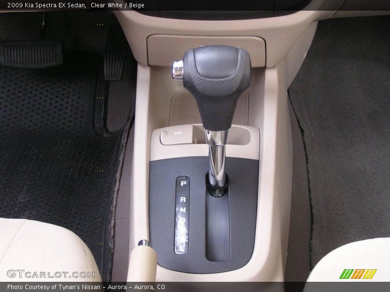 Clear White / Beige 2009 Kia Spectra EX Sedan