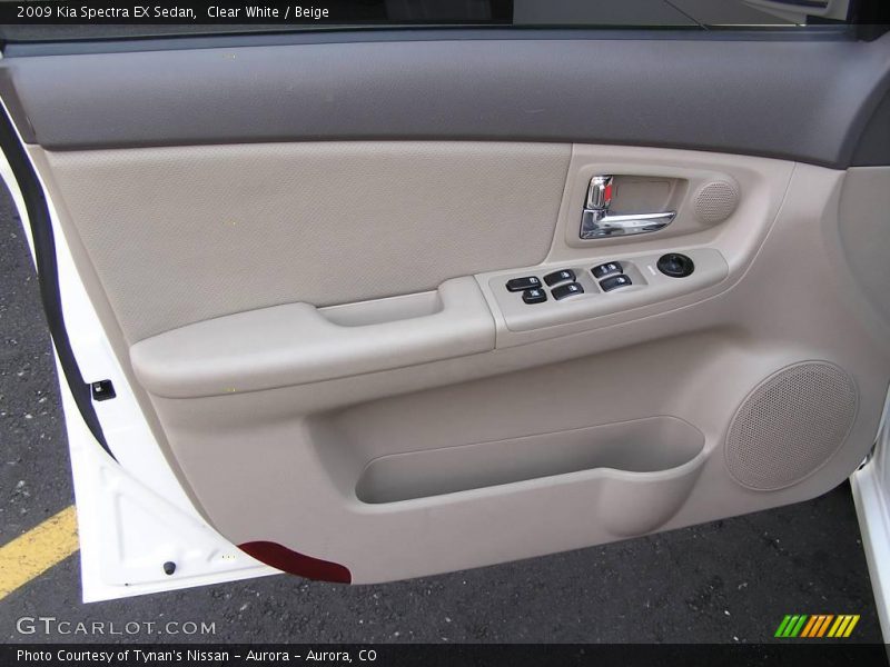 Clear White / Beige 2009 Kia Spectra EX Sedan