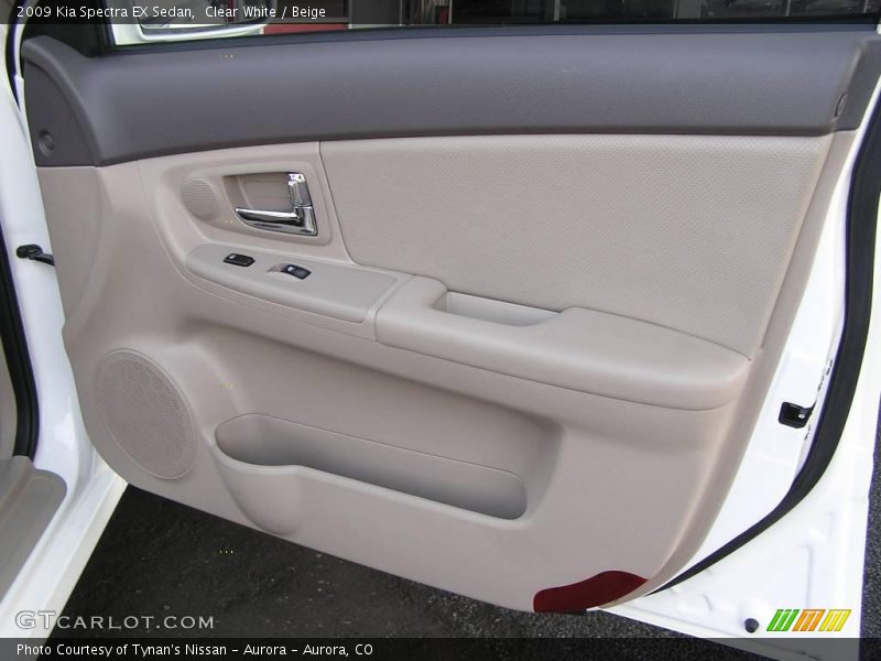 Clear White / Beige 2009 Kia Spectra EX Sedan