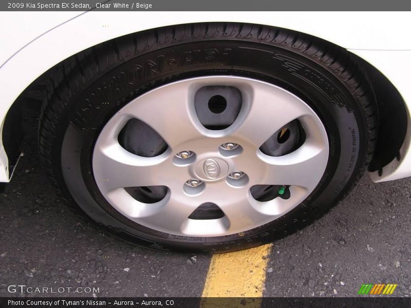 Clear White / Beige 2009 Kia Spectra EX Sedan