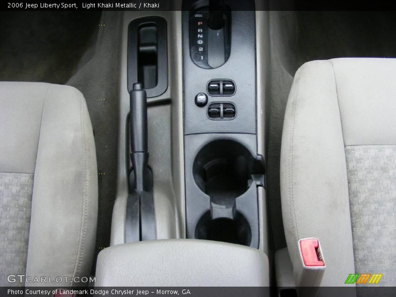 Light Khaki Metallic / Khaki 2006 Jeep Liberty Sport