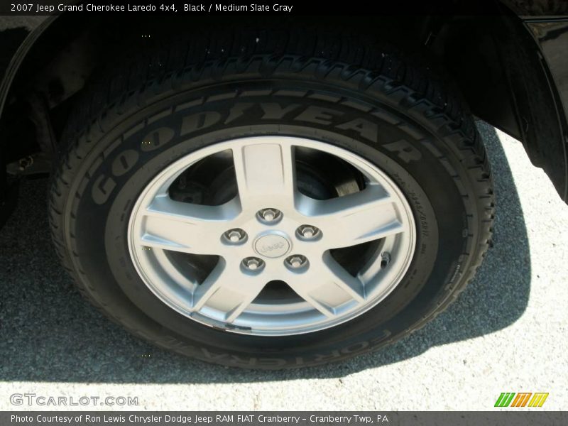 Black / Medium Slate Gray 2007 Jeep Grand Cherokee Laredo 4x4