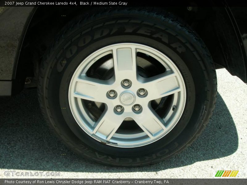 Black / Medium Slate Gray 2007 Jeep Grand Cherokee Laredo 4x4