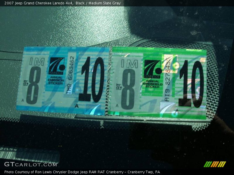 Black / Medium Slate Gray 2007 Jeep Grand Cherokee Laredo 4x4
