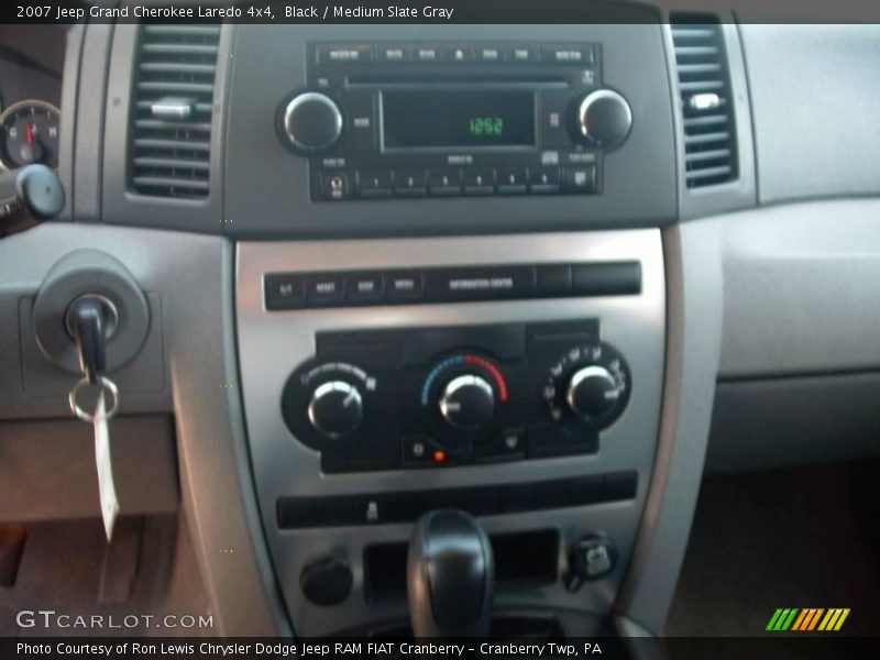 Black / Medium Slate Gray 2007 Jeep Grand Cherokee Laredo 4x4