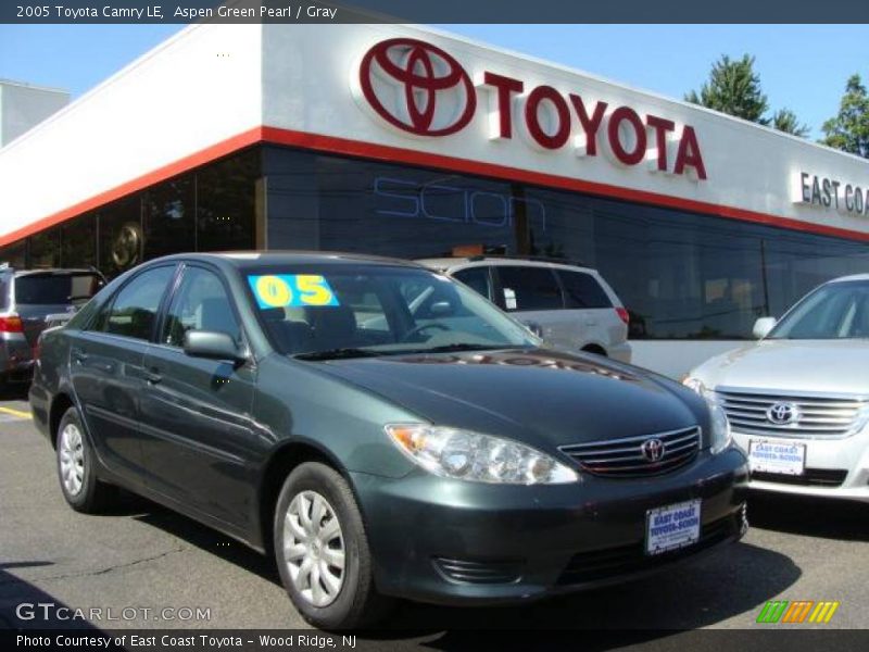 Aspen Green Pearl / Gray 2005 Toyota Camry LE