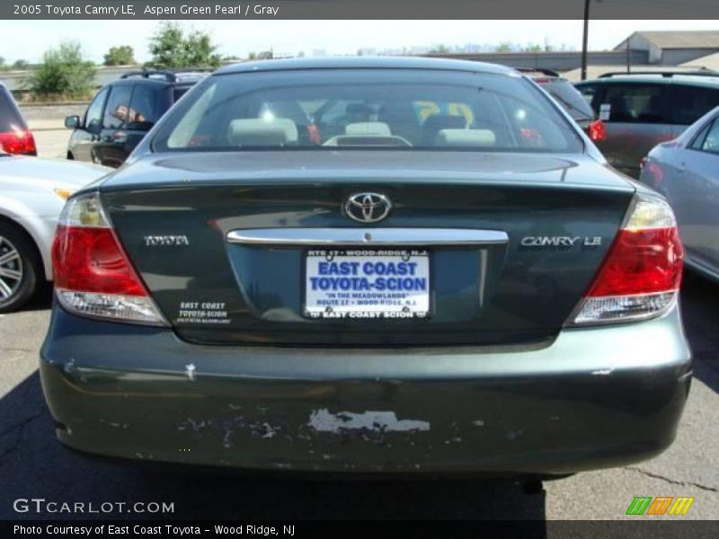 Aspen Green Pearl / Gray 2005 Toyota Camry LE
