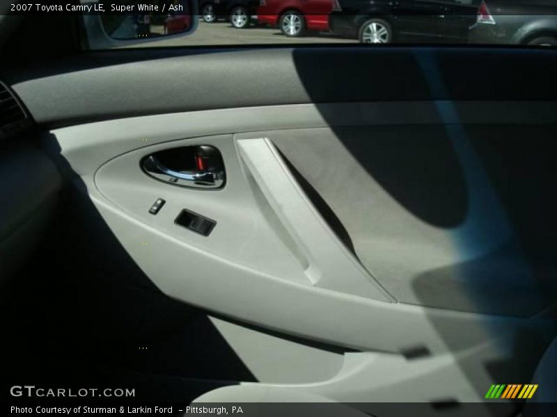 Super White / Ash 2007 Toyota Camry LE