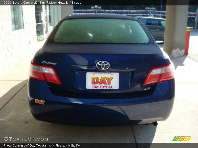 Blue Ribbon Metallic / Bisque 2009 Toyota Camry LE