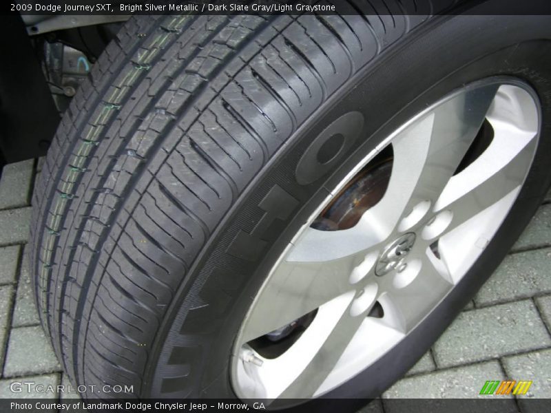 Bright Silver Metallic / Dark Slate Gray/Light Graystone 2009 Dodge Journey SXT