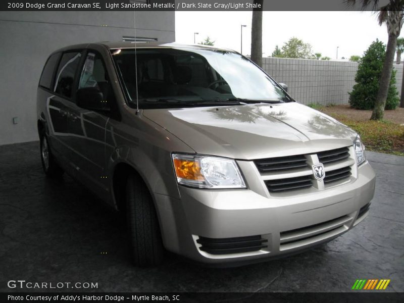 Light Sandstone Metallic / Dark Slate Gray/Light Shale 2009 Dodge Grand Caravan SE