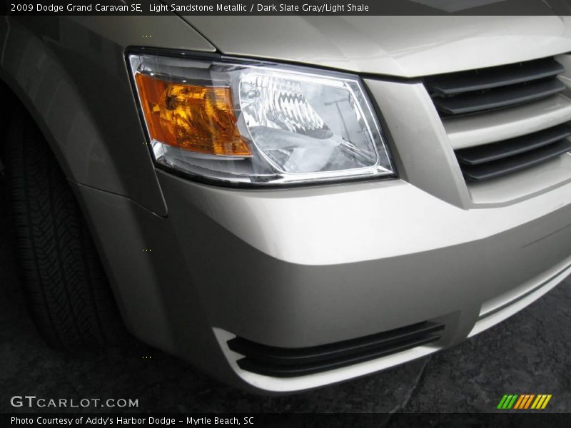 Light Sandstone Metallic / Dark Slate Gray/Light Shale 2009 Dodge Grand Caravan SE