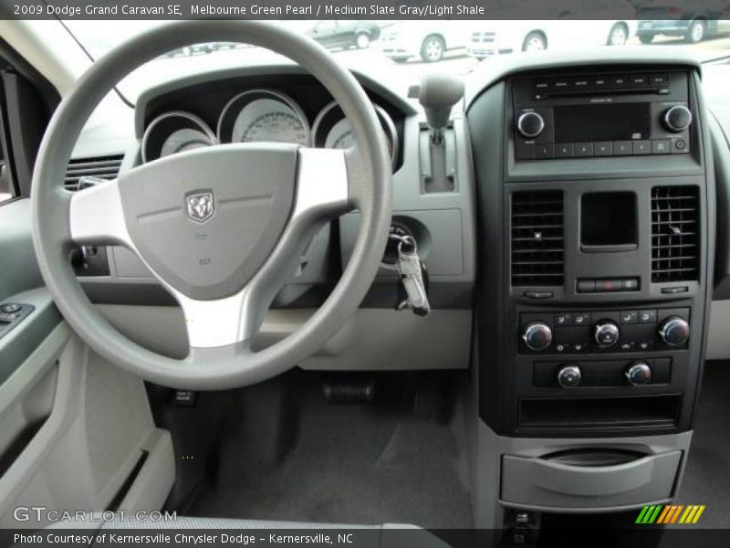 Melbourne Green Pearl / Medium Slate Gray/Light Shale 2009 Dodge Grand Caravan SE