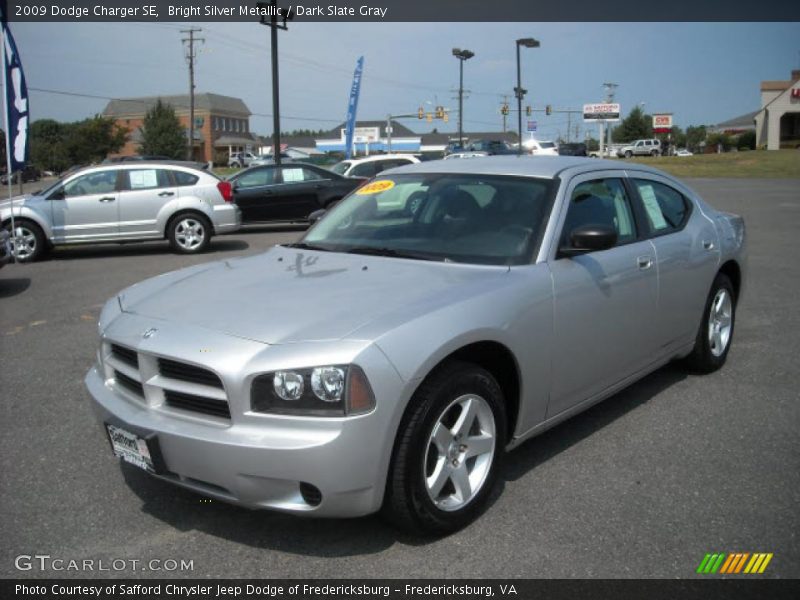 Bright Silver Metallic / Dark Slate Gray 2009 Dodge Charger SE