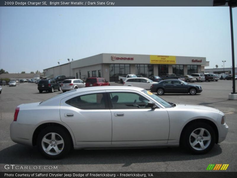 Bright Silver Metallic / Dark Slate Gray 2009 Dodge Charger SE