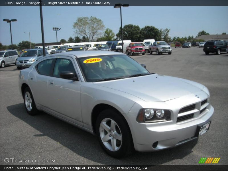Bright Silver Metallic / Dark Slate Gray 2009 Dodge Charger SE