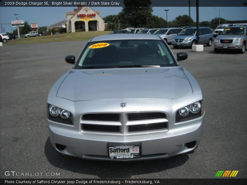 Bright Silver Metallic / Dark Slate Gray 2009 Dodge Charger SE
