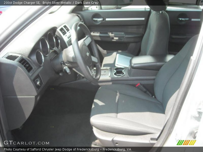 Bright Silver Metallic / Dark Slate Gray 2009 Dodge Charger SE
